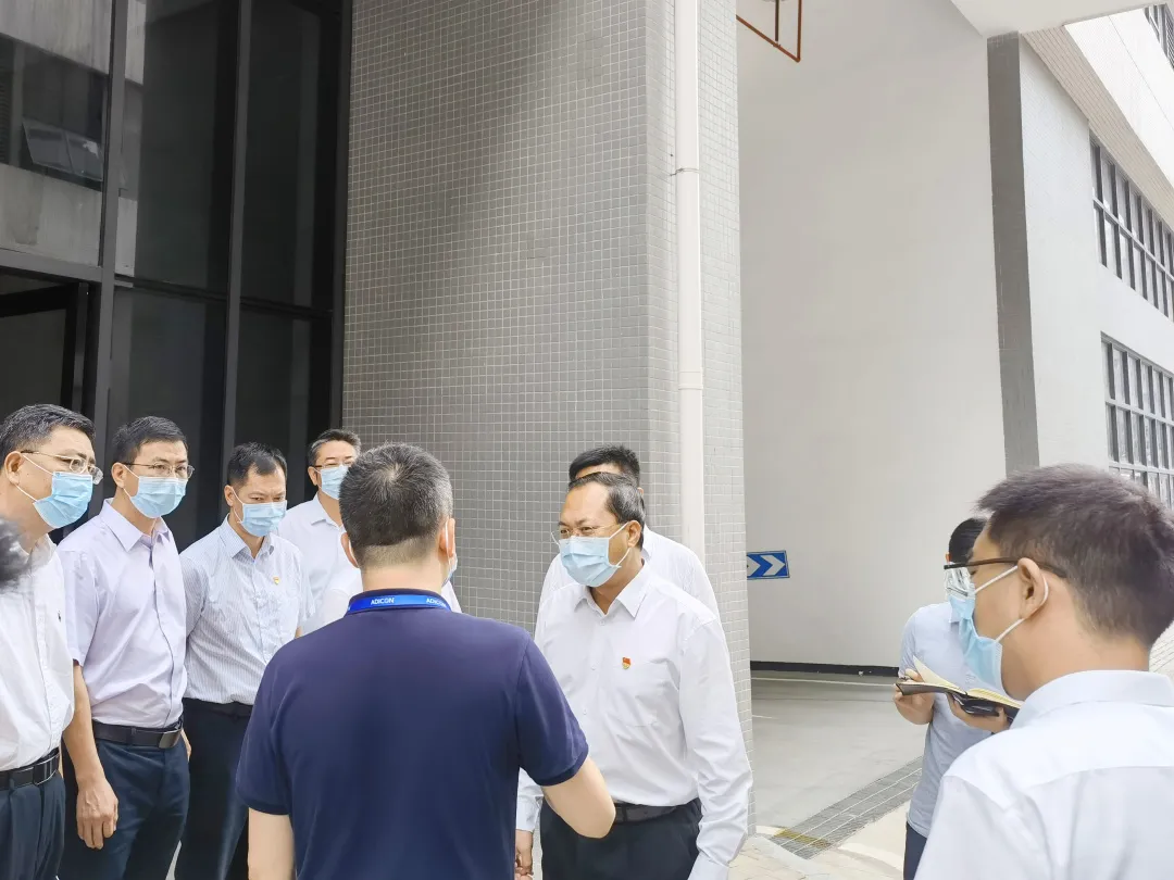 【園區(qū)新聞】市委常委、南沙區(qū)委書(shū)記盧一先等領(lǐng)導(dǎo)一行蒞臨廣東醫(yī)谷指導(dǎo)防疫工作