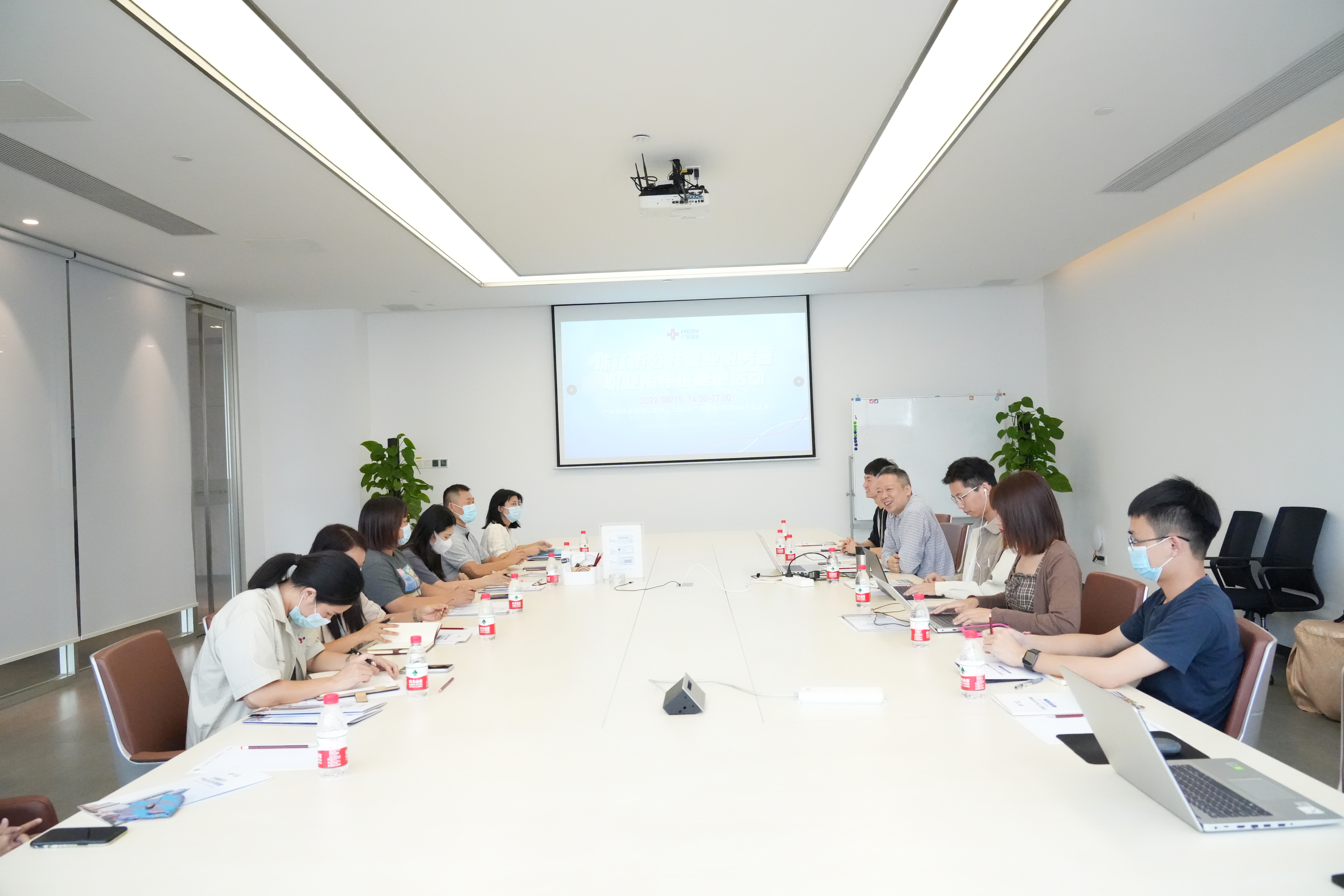 開展職業(yè)生涯規(guī)劃輔導(dǎo)，助力園區(qū)企業(yè)職工更好的發(fā)展