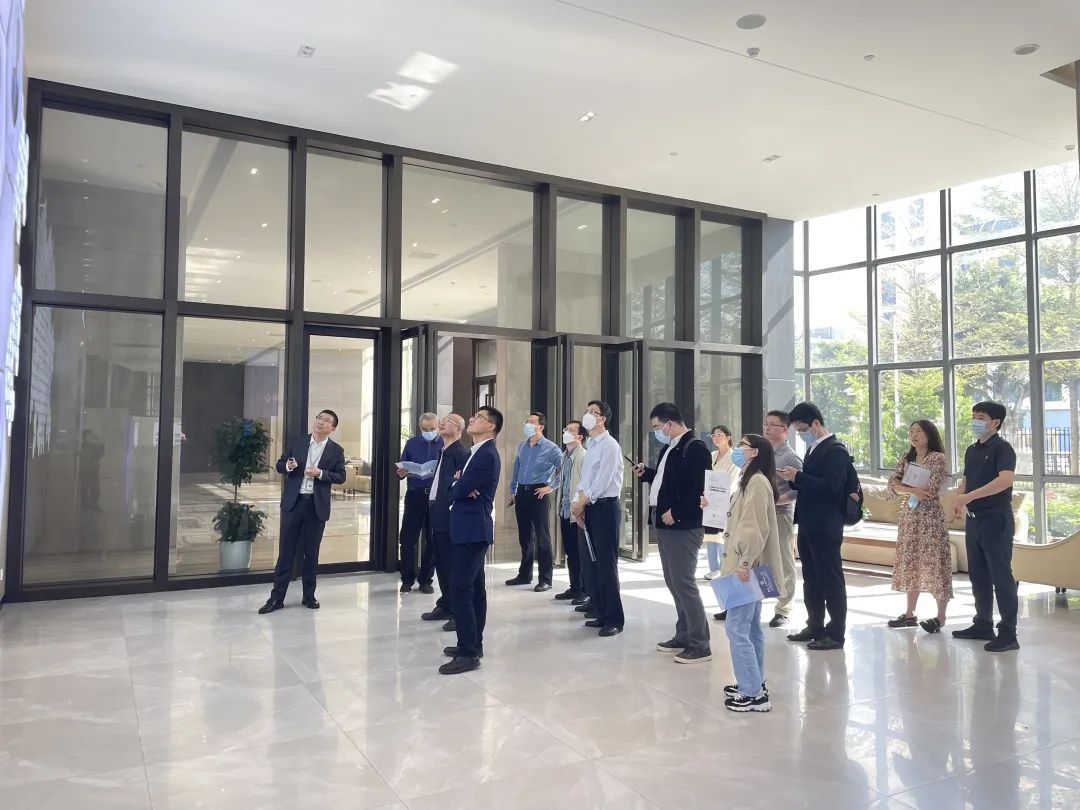 國家發(fā)改委國土開發(fā)與地區(qū)經濟研究所調研組一行蒞臨廣東醫(yī)谷?南沙一園考察調研
